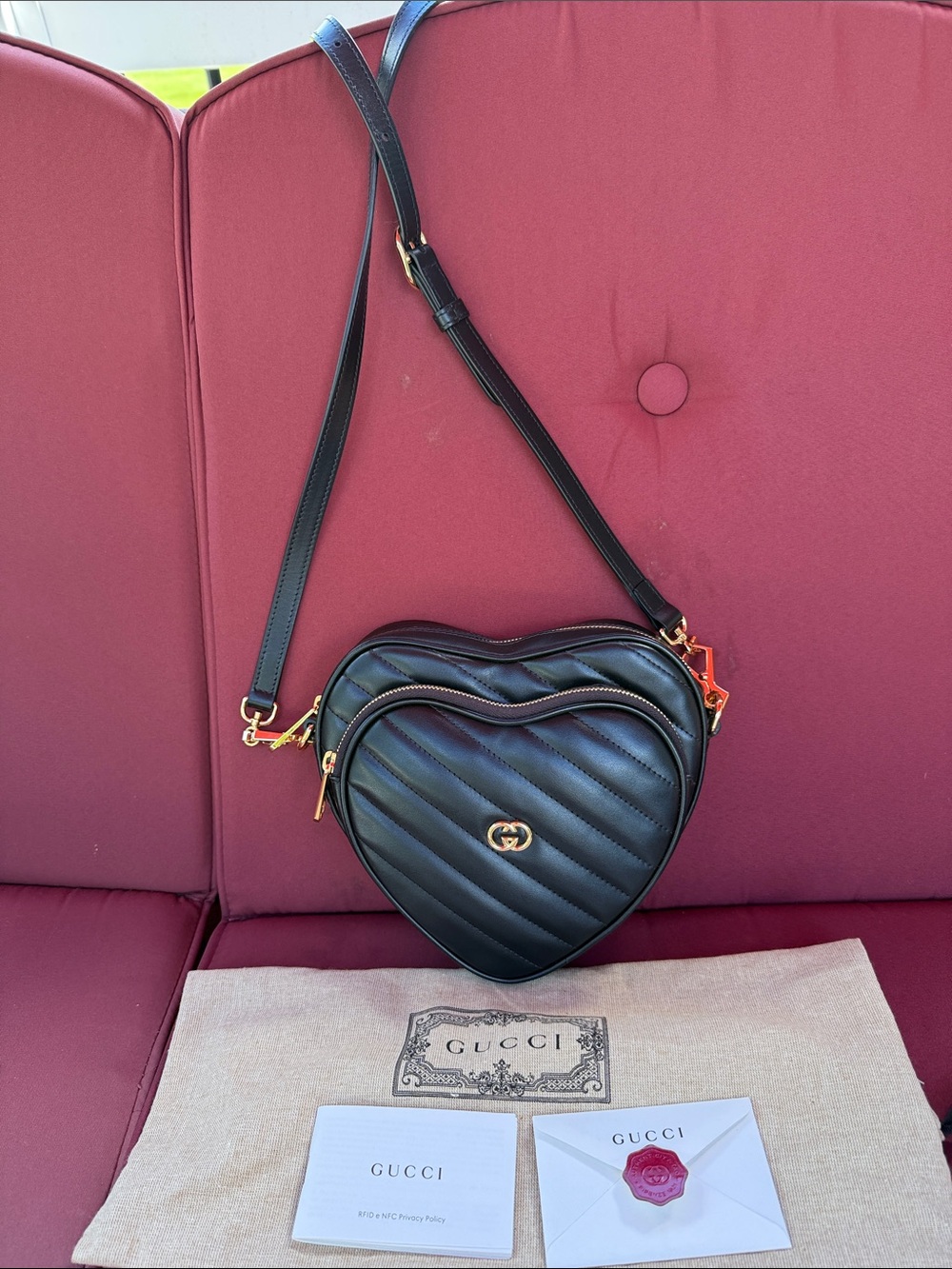 Gucci Bag Shoulder GG Leather
Black Interlocking Heart